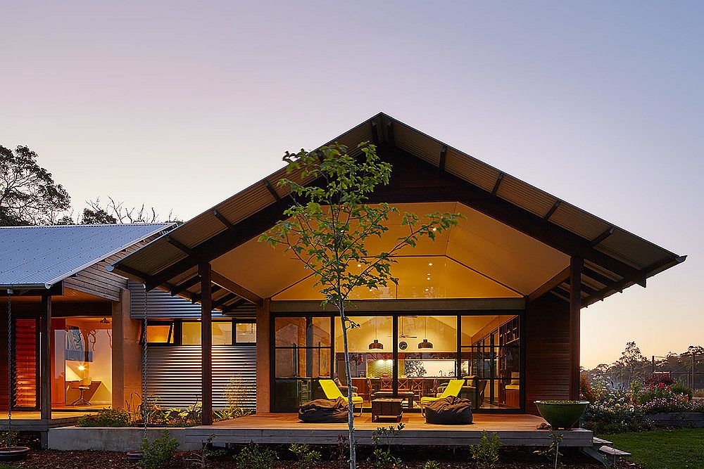 Farm House: Clean Energy and Classic Design Bring Alive this