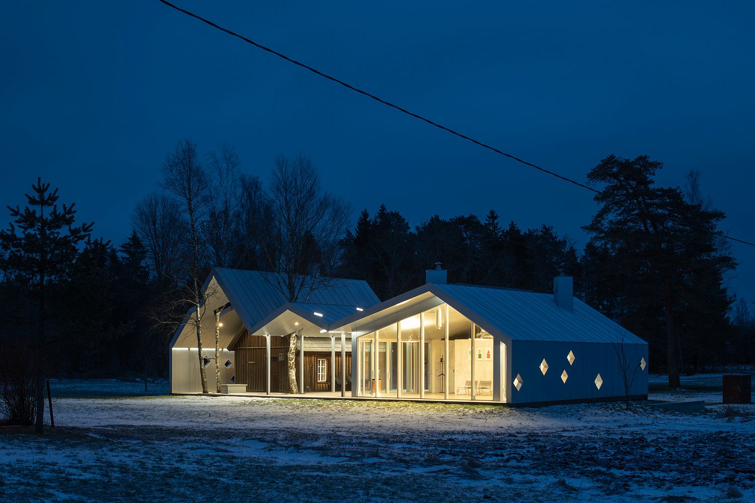 Landscape around the sauna highlights its beauty