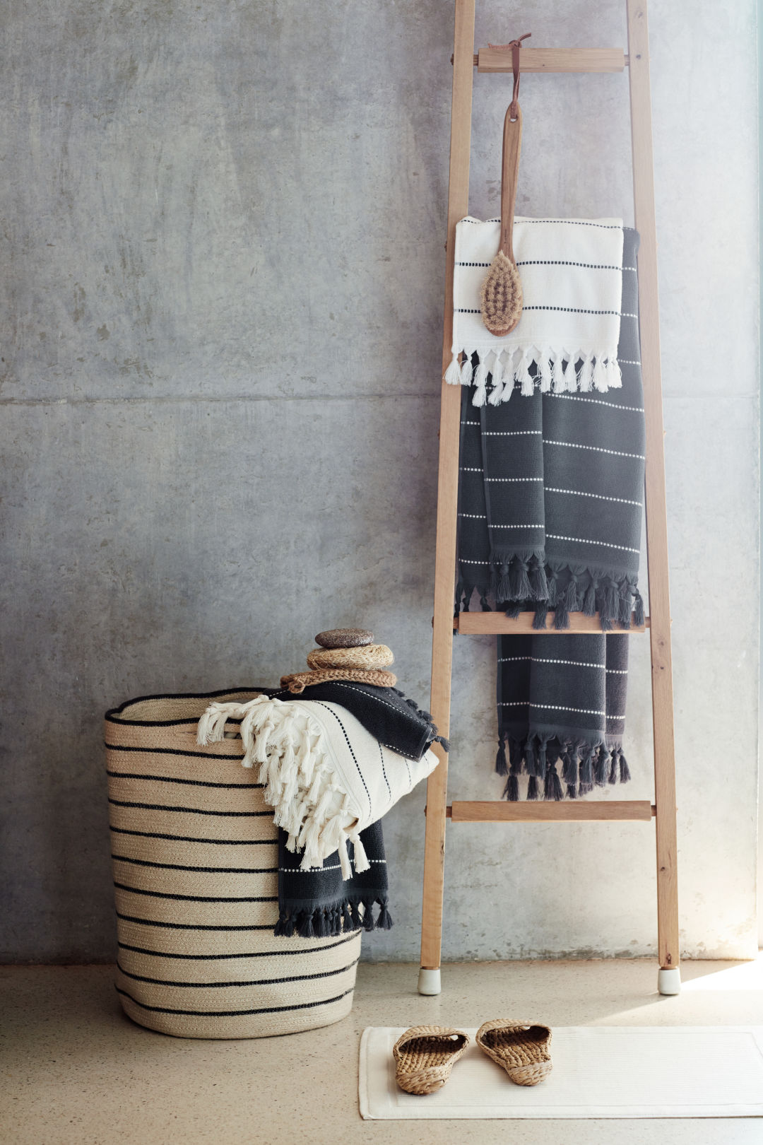 Laundry basket from H&M Home