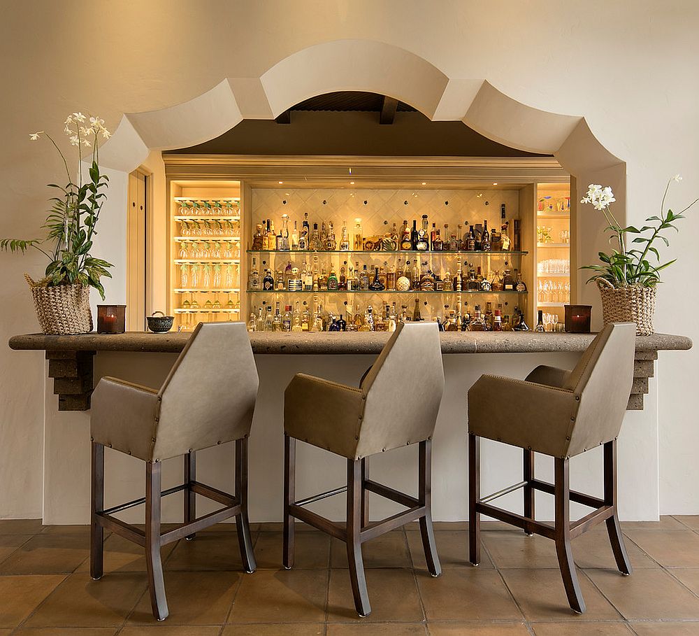 Perfect arch design for the Mediterranea bar with plenty of space inside