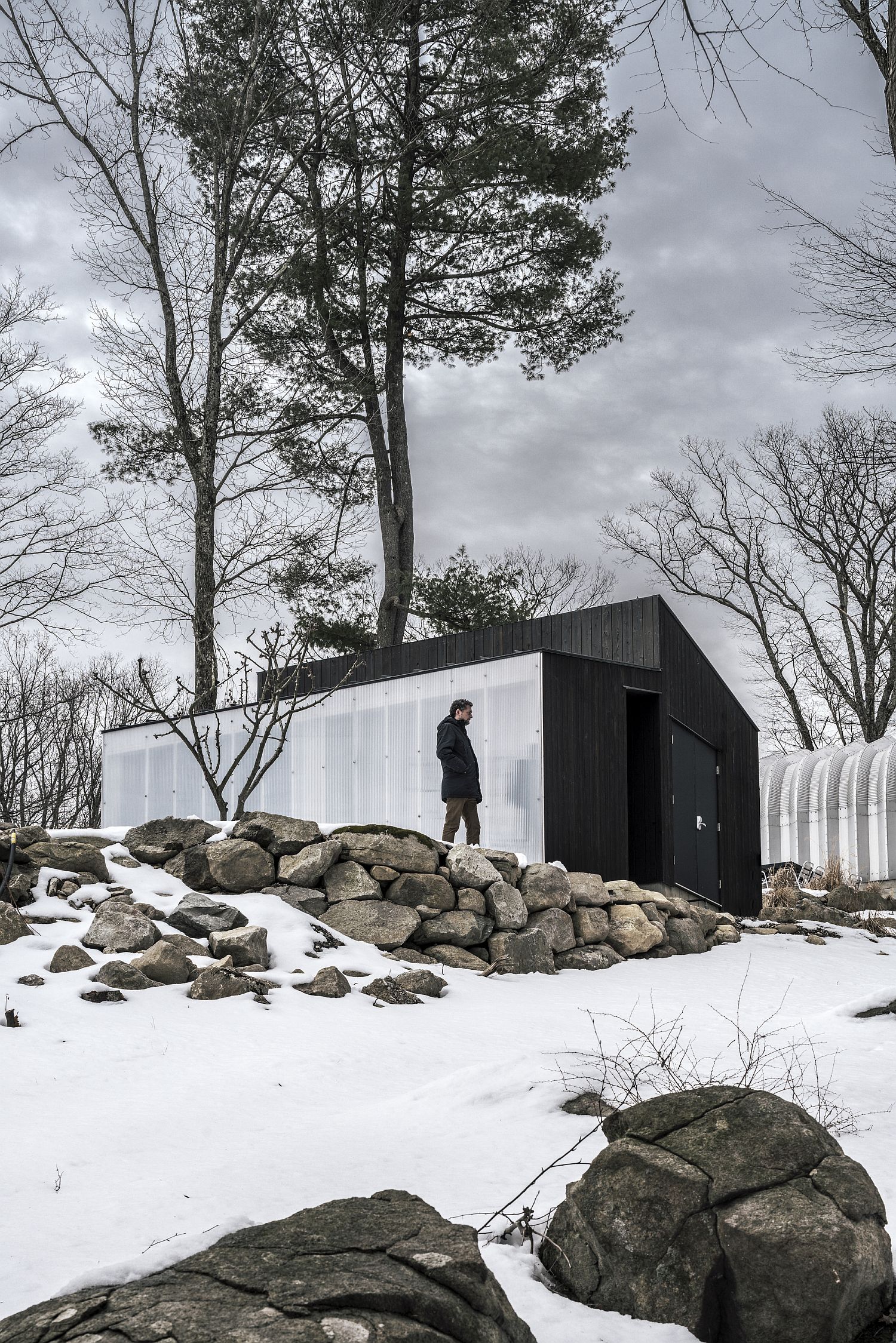 Small and stylish pavilion makes for a smart addition