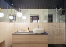 Spacious-bathroom-with-lighting-that-accentuates-its-best-features-217x155