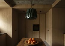 Warm-and-cozy-wooden-walls-for-the-kitchen-with-transitional-style-217x155