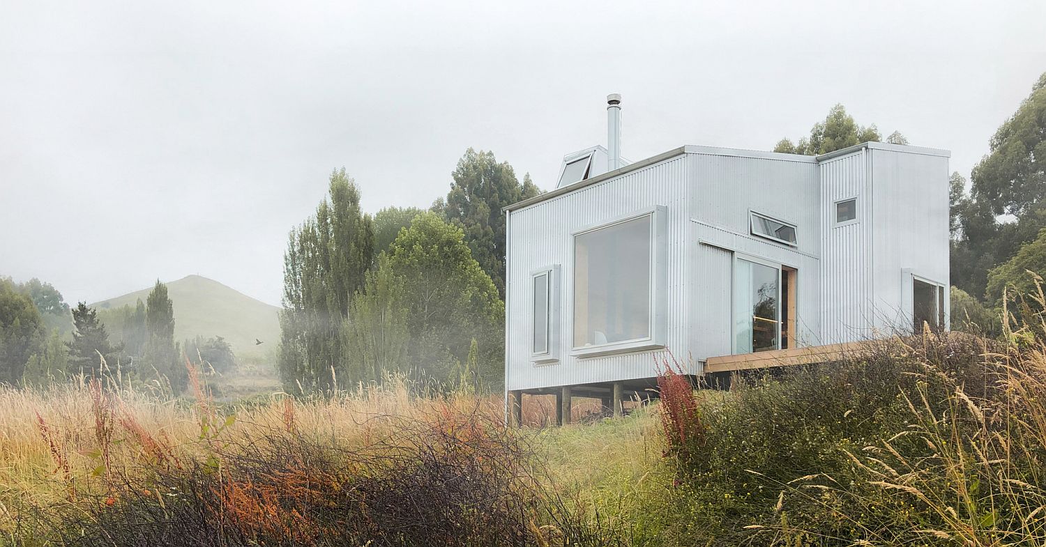 Corrugate-metal-sheeting-exterior-of-the-cabin-in-the-hills