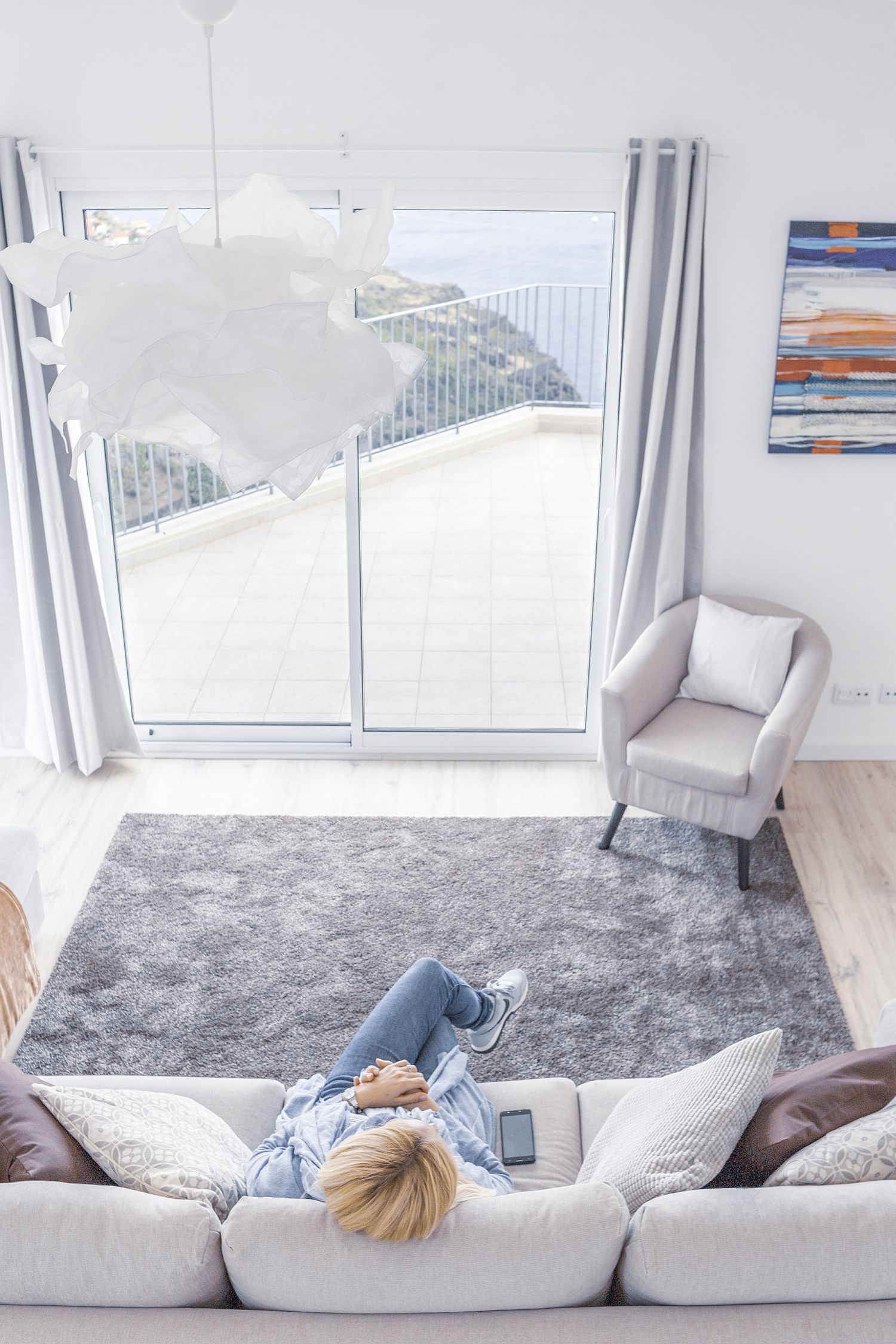 Living room in white for the House in Jungão