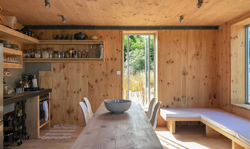 Eco-Friendly Cabin Design: Tiny Retreat in the Hills Offers a Cozy Green Escape