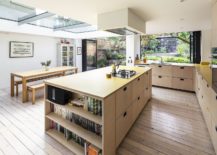 Smart-open-shelves-for-the-kitchen-island-in-wood-217x155