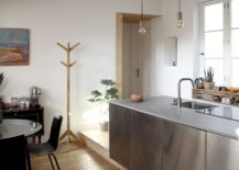 Sparkling-stainless-steel-kitchen-island-for-the-small-apartment-in-white-217x155