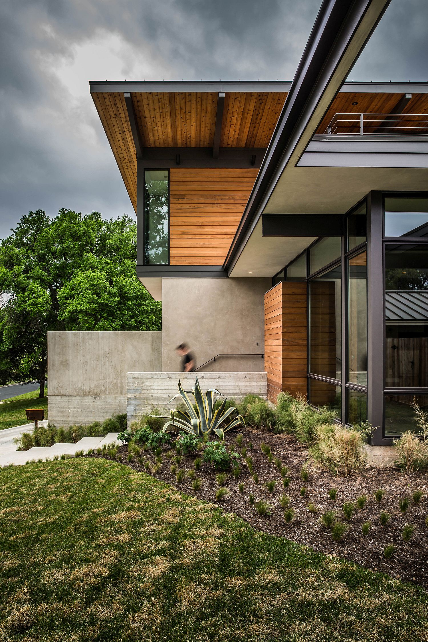 Curated landscape around the Paramount Residence