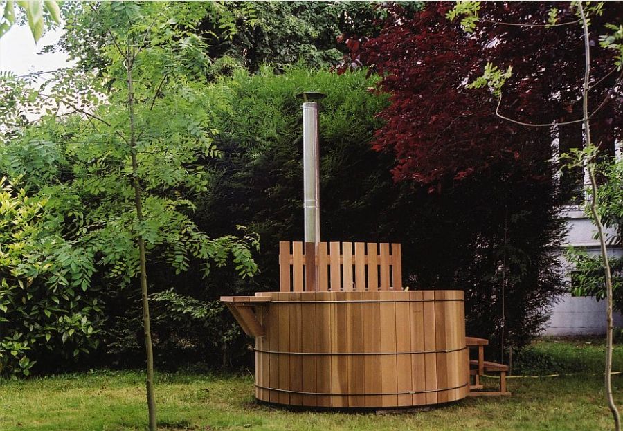 DIY-outdoor-hot-tub-idea-for-those-who-want-an-affordable-option