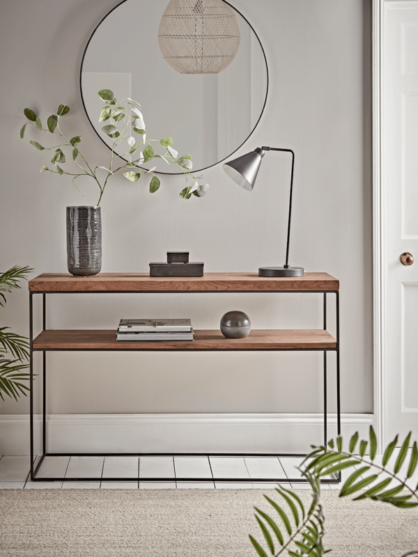 Tips for Decorating a Console Table in an Entryway Decoist