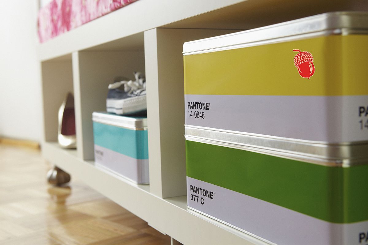 Using-boxes-and-racks-to-create-a-snazzy-shoe-rack-that-is-also-contemporary