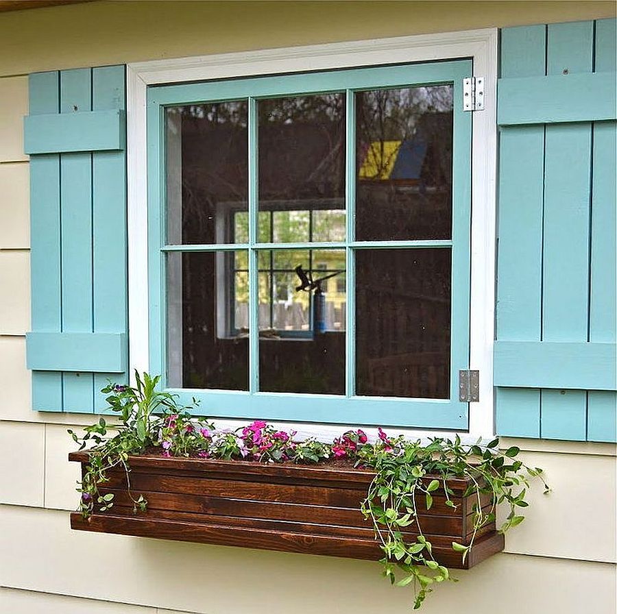 Easy to make window box planters full of flowers