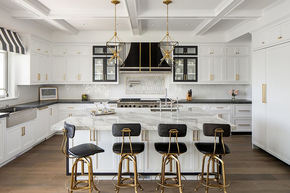 Gold-adds-glitter-to-the-kitchen-in-black-and-white