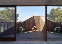 Immovative-upper-level-wooden-balcony-offers-the-right-amount-of-privacy-217x155