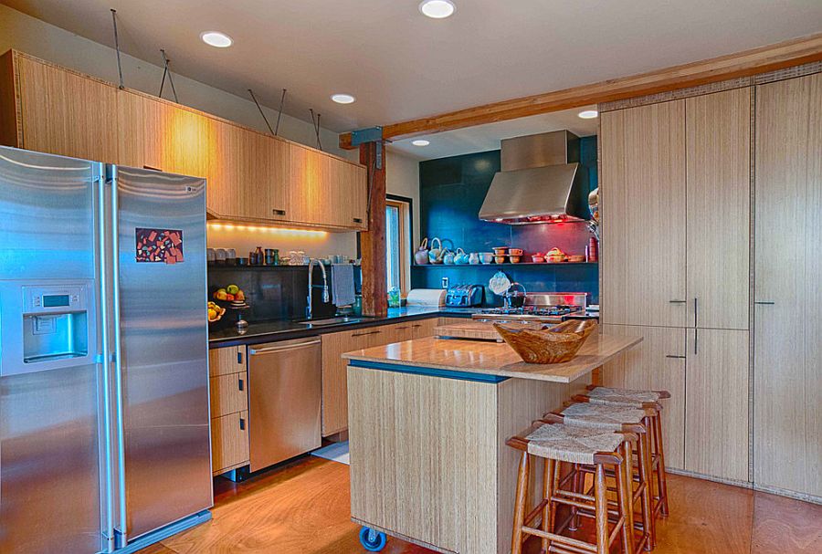 Kitchen-island-on-wheels-with-breakfast-bar-for-the-small-kitchen