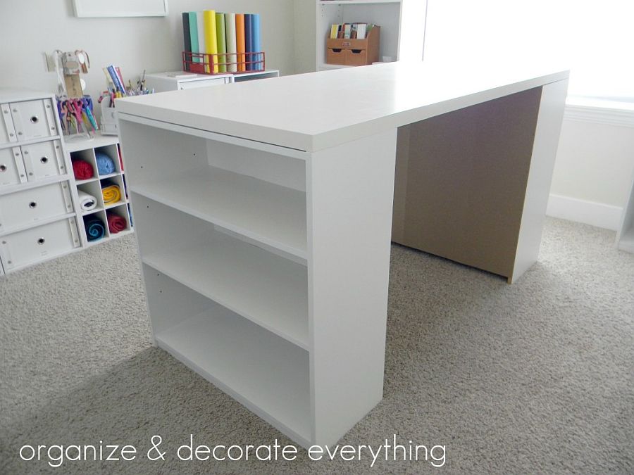 Minimal-and-conteporary-crafting-desk-is-perfect-for-the-small-crafts-room