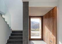 Minimal-and-modern-entry-to-the-home-in-Olot-Spain-217x155
