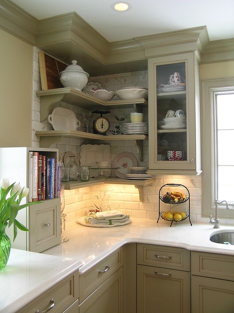 More traditional approach to making most of the kitchen corners