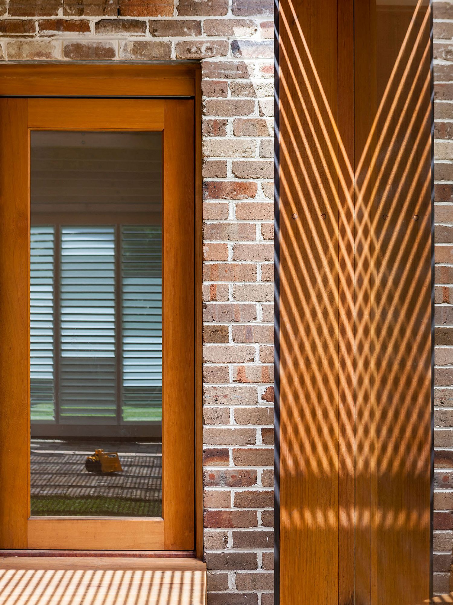 Reclaimed brick and wood used for modern extension in the Aussie home