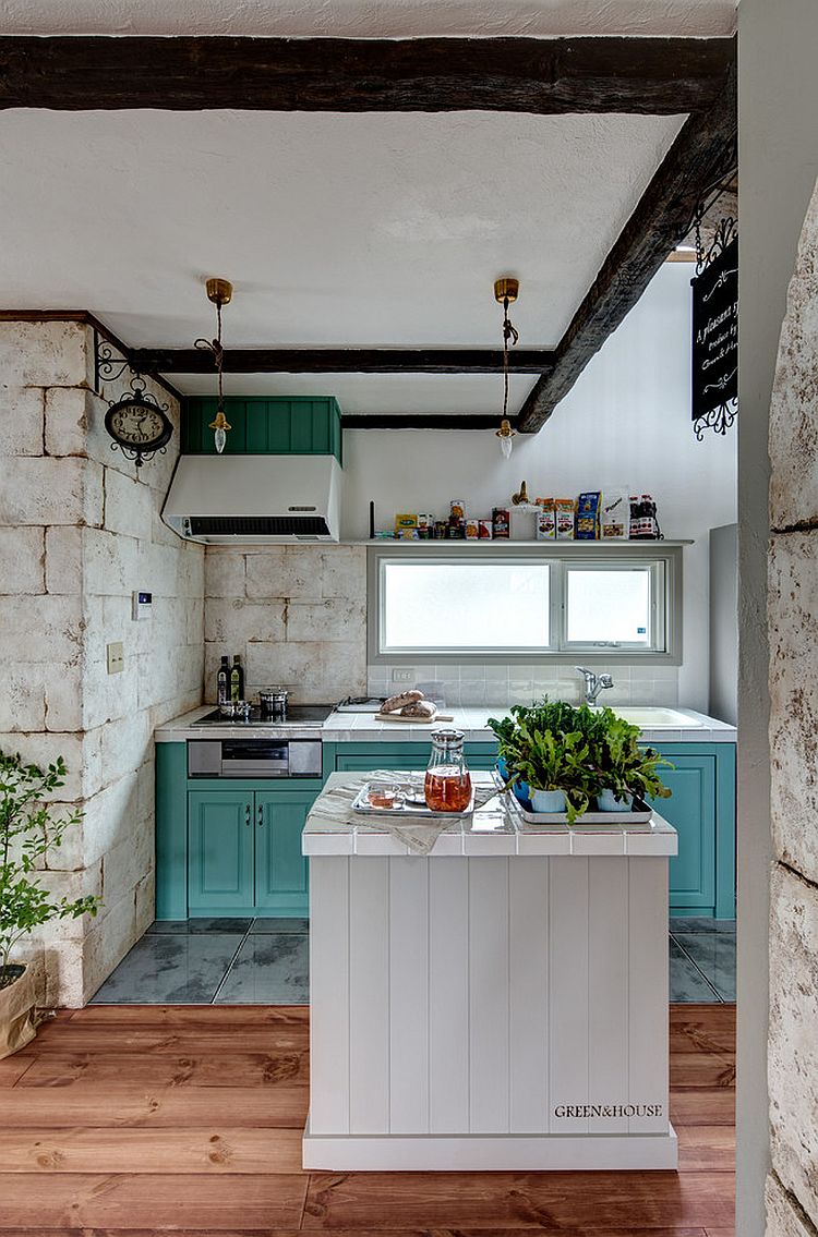 Colorful-workstation-for-the-small-shabby-chic-style-kitchen
