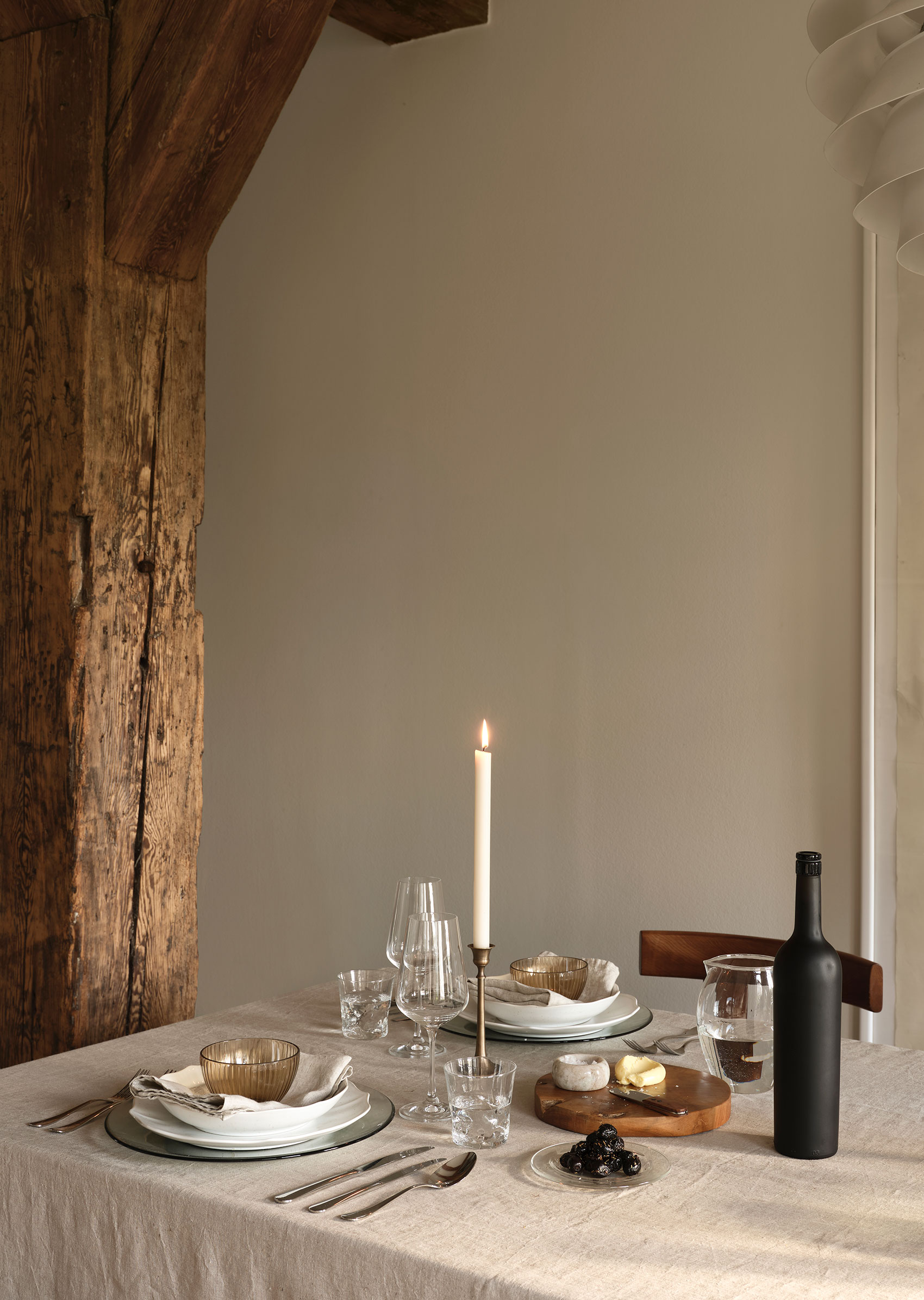 Linen-tablecloth-from-Zara-Home