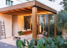Open-20-square-meter-terrace-with-a-structure-built-using-Brazilian-pinus-217x155