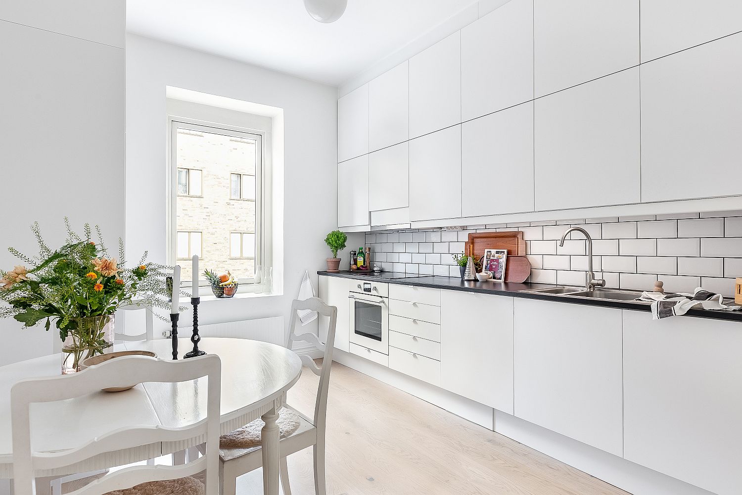 Scandinavian-style-single-wall-kitchen-in-white