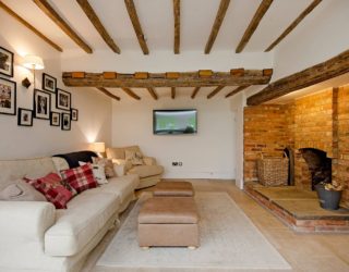 Spectacular and Cozy Living Rooms with Ceiling Beams: 25 Trendy Ideas, Inspirations