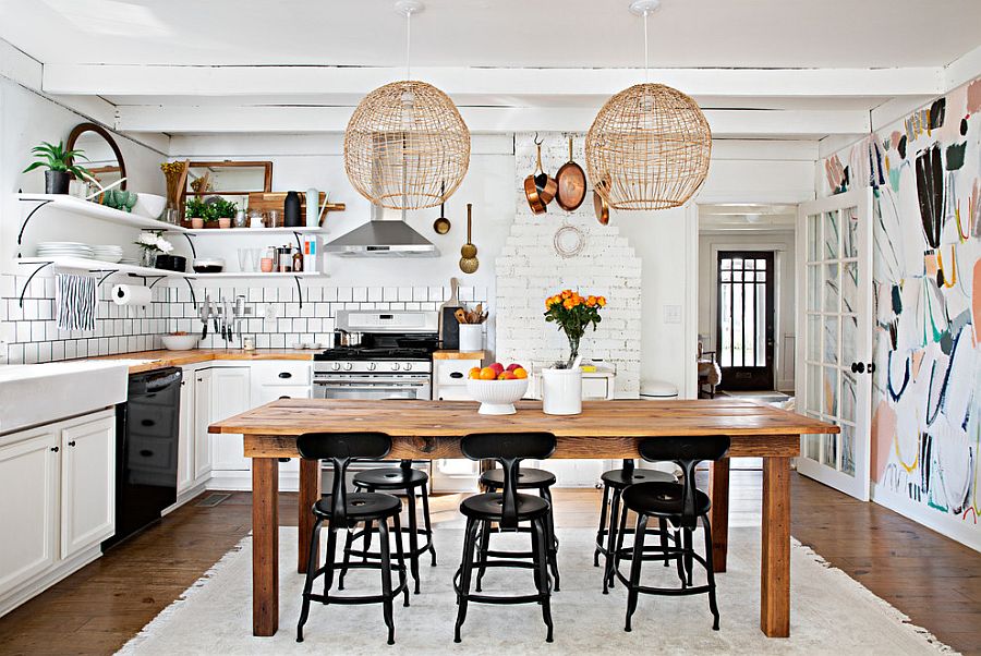 You-have-to-admire-the-way-black-anchors-this-smart-shabby-chic-kitchen