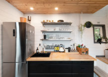 Fitting-appliances-and-storage-containes-into-the-design-plan-of-the-tiny-kitchen-217x155
