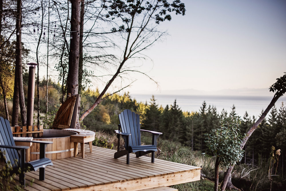 Hot tub on the deck gives fabulous views while helping you relax