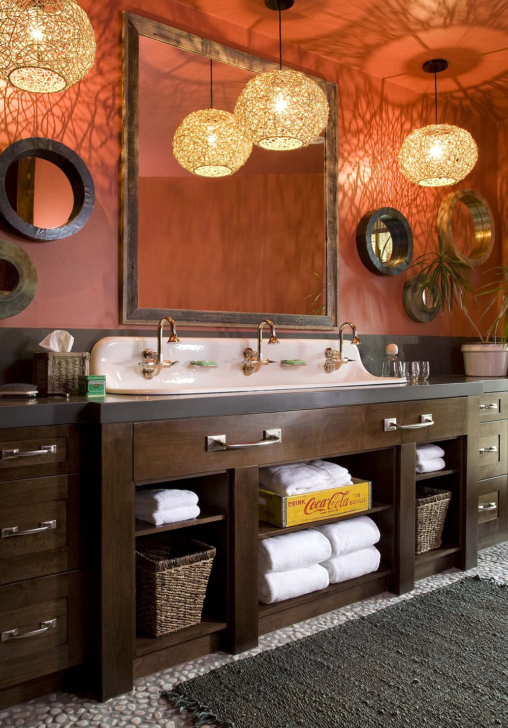 Lighting-adds-a-brilliant-appeal-to-the-bathroom-in-orange