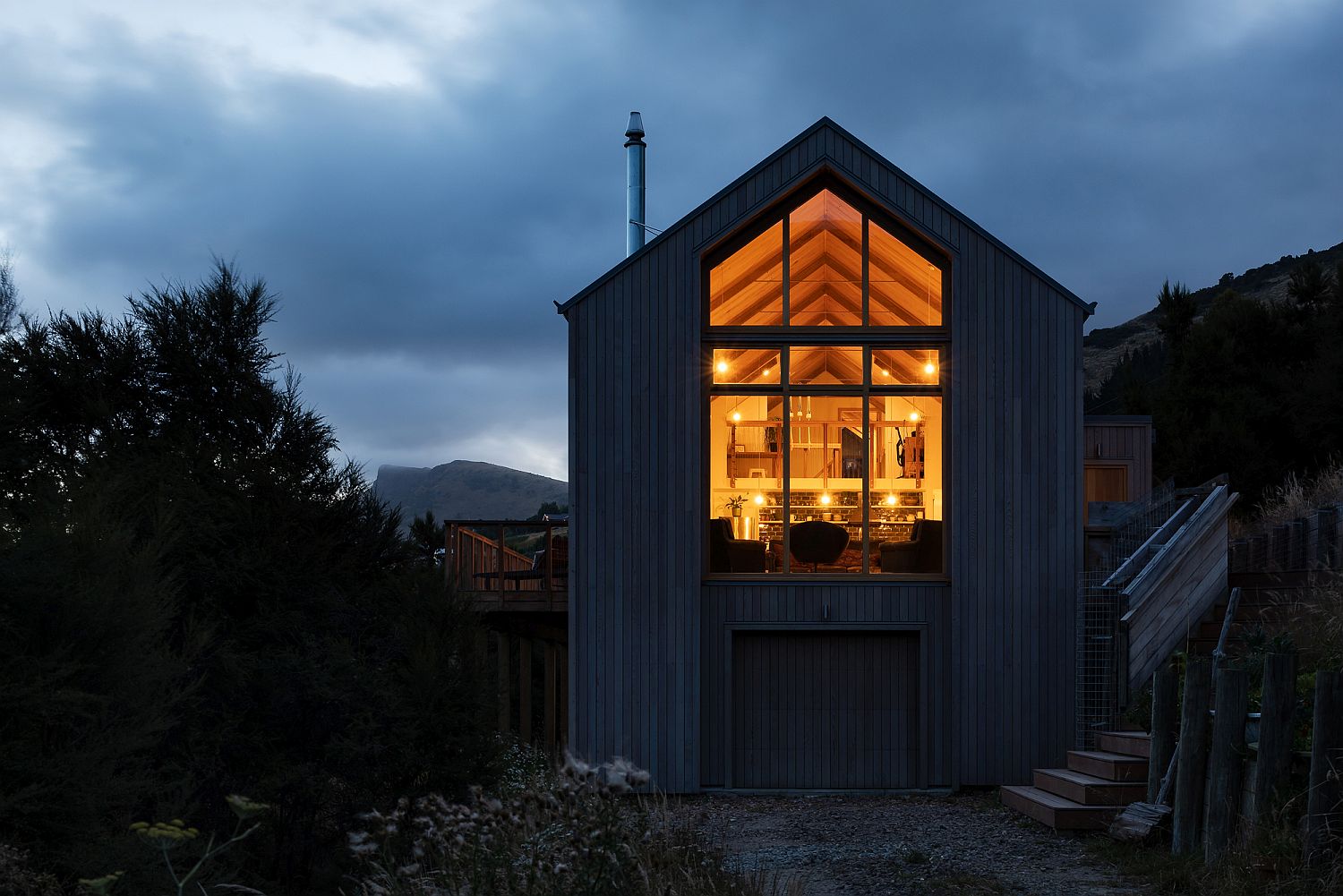 Modern Governors Bay House in New Zealand