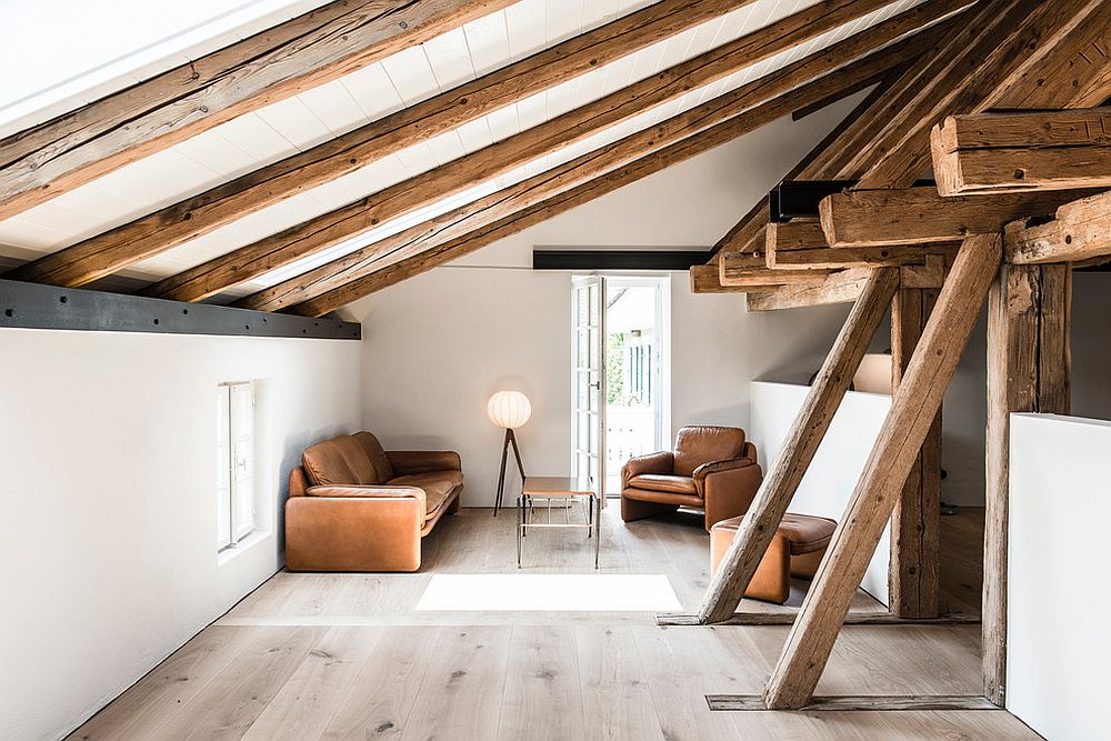 Small-modern-rustic-living-room-in-the-attic-in-white