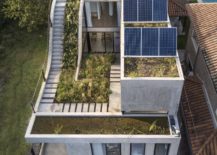 View-from-above-of-the-eco-friendly-and-sustainable-home-in-Beunos-Aires-217x155