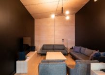Wood-and-black-spaces-make-a-cool-statement-inside-the-office-217x155