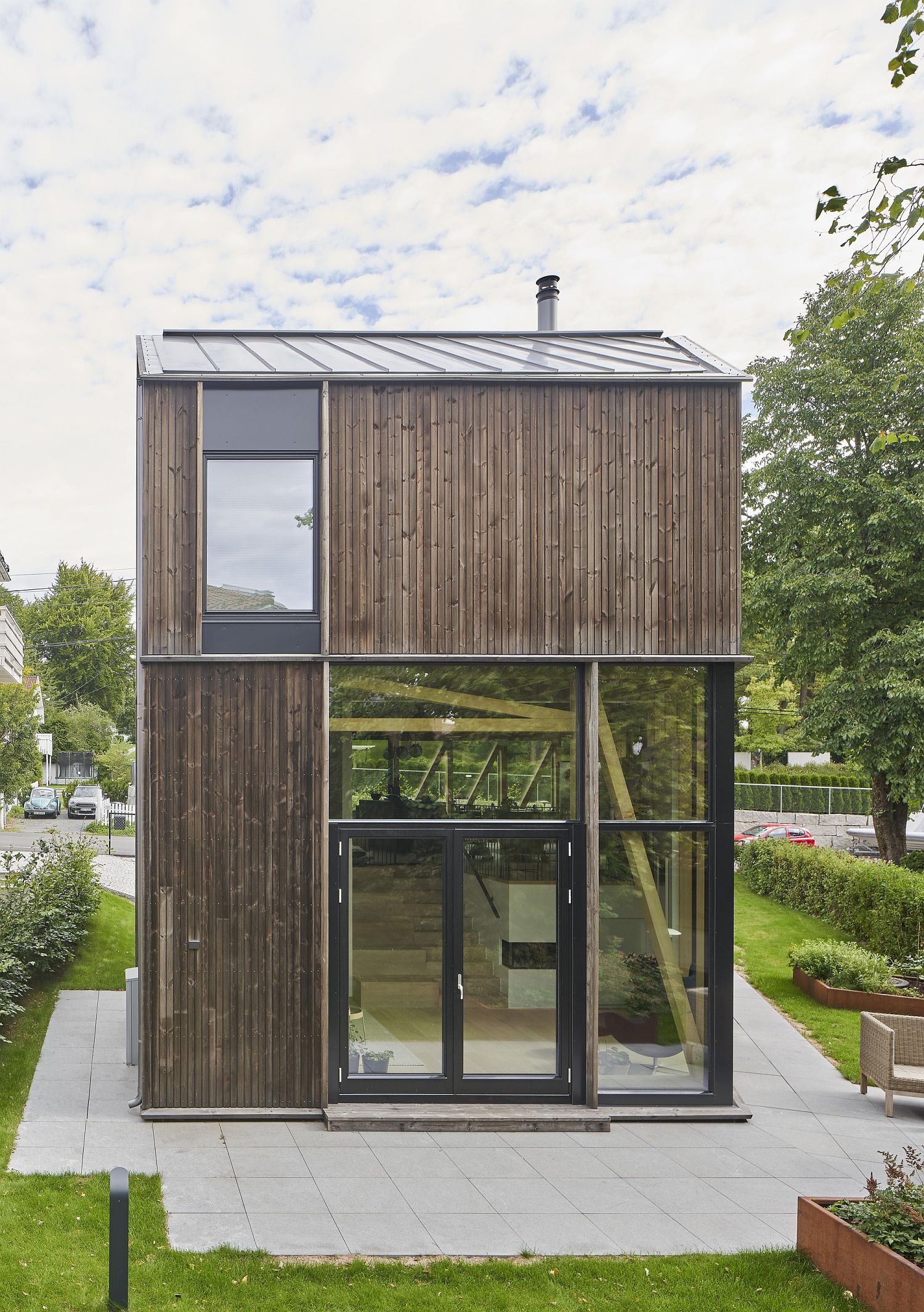 Delightful use of glass and wood to shape lovely modern single-family houses