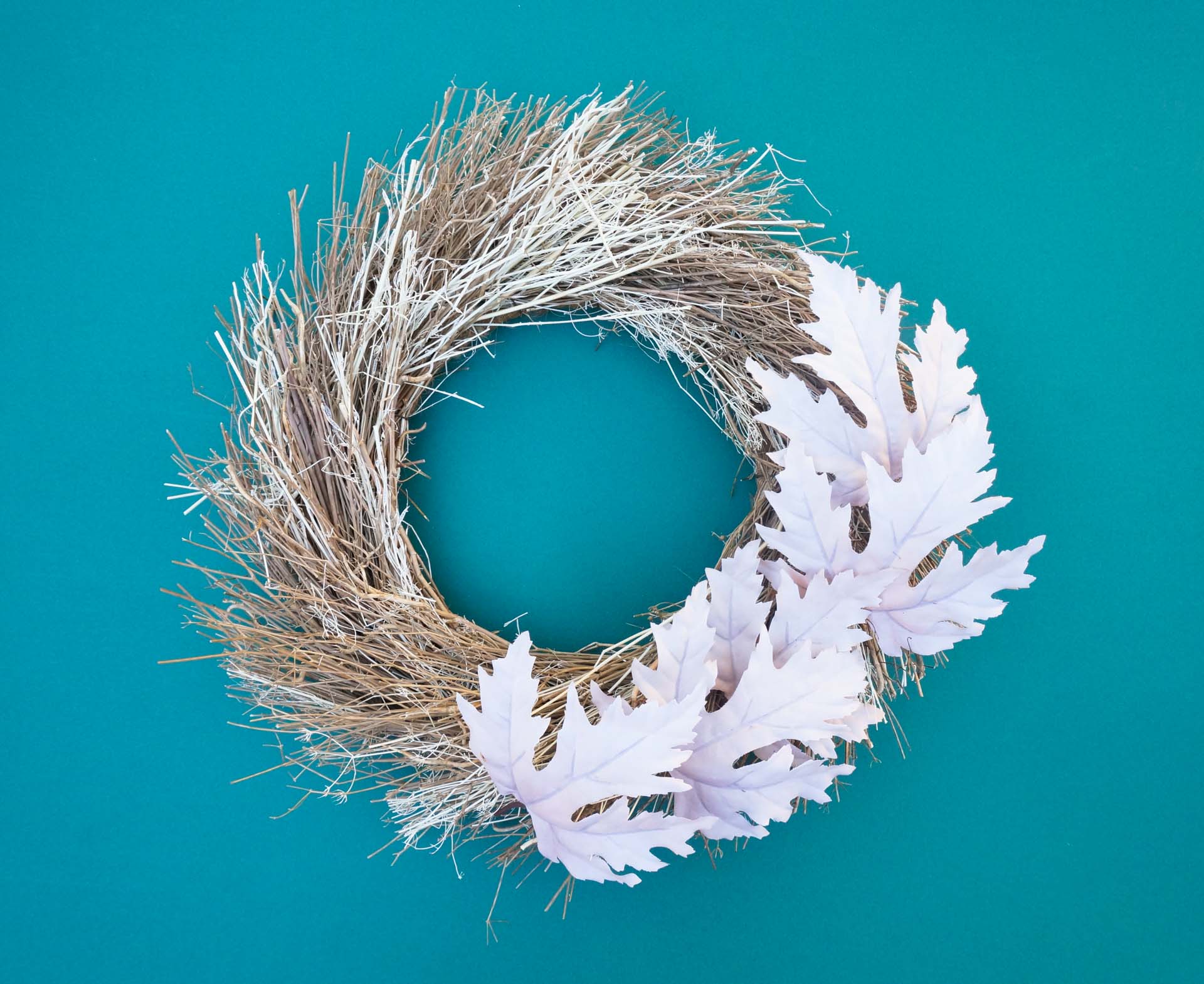 Fall-wreath-with-faux-leaves