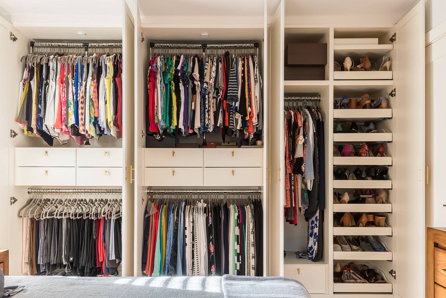 25 Stylish and Efficient Small Closet Ideas