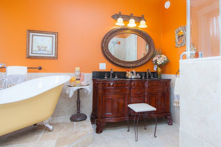 Smart Renovations: 10 Trendiest Ways To Give Your Bathroom A Luxurious ...