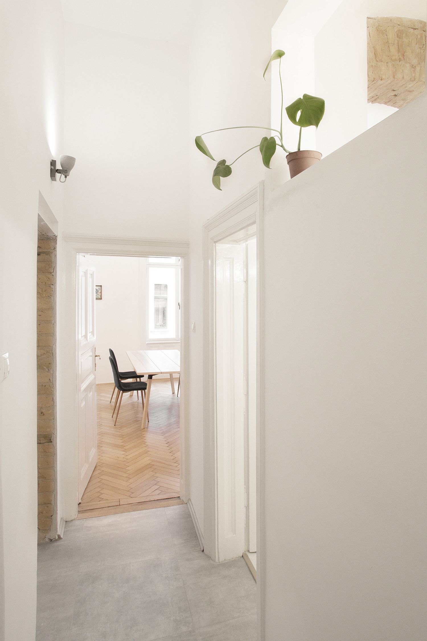 Transition between different zones of the renovated apartment
