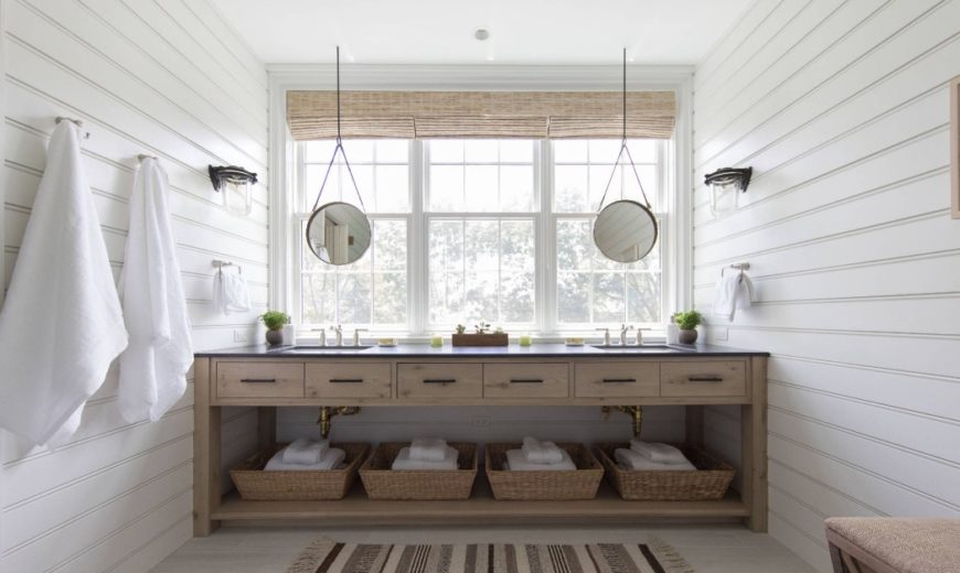 Bright-White-Shiplap-Bathroom-870x520