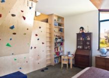 Climbing-wall-in-wood-also-brings-colorful-elegance-to-the-modern-kids-room-217x155
