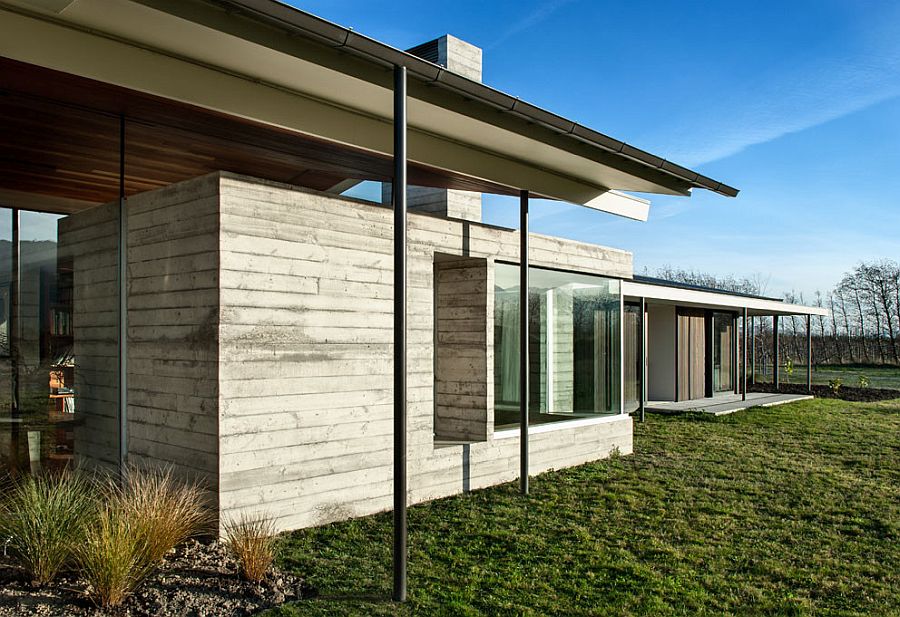 Concrete and glass exterior of the Wairau Valley House