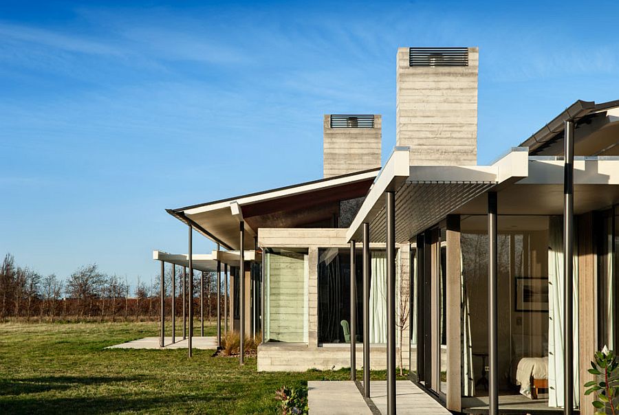 Covered walkways and patios around the house create a natural connectivity with the outdoors