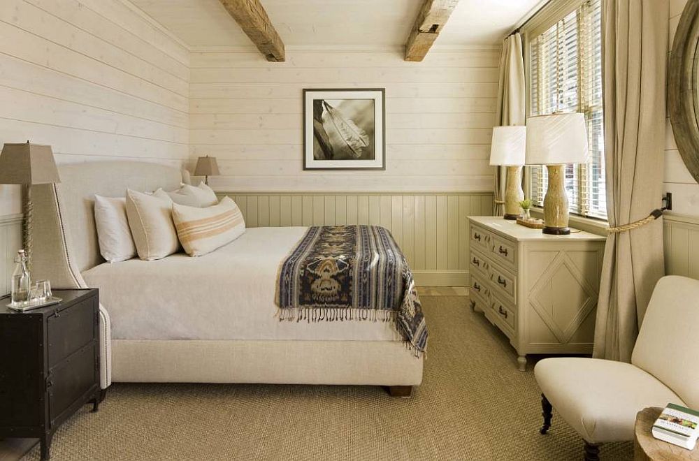 Cream-and-white-bedroom-feels-relaxing-and-spacious