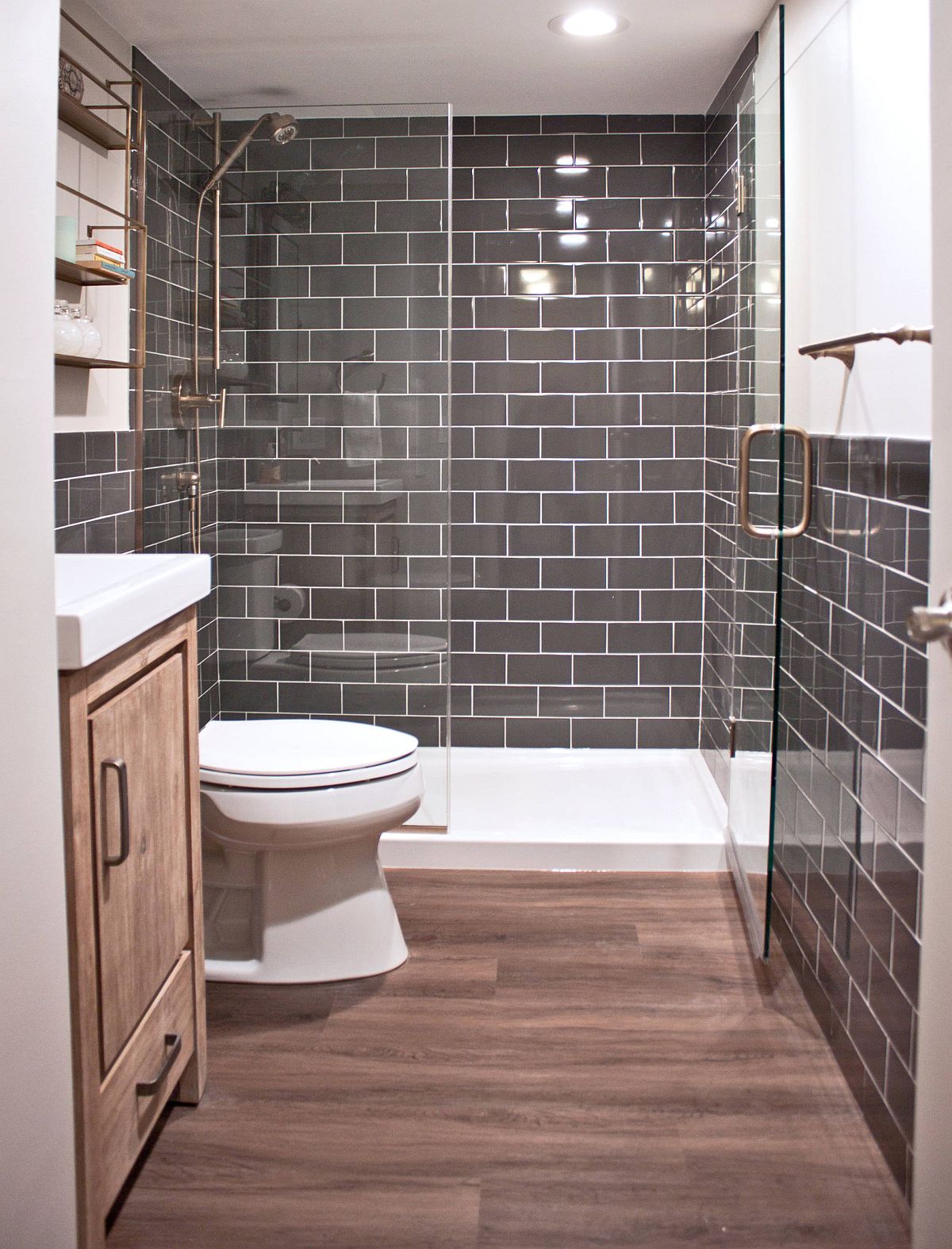 Dark-gray-tiles-for-the-small-bathroom-in-Chicago-home