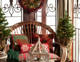 Christmas Porch Decorations: From Garlands and Wreaths to Lights and Signs