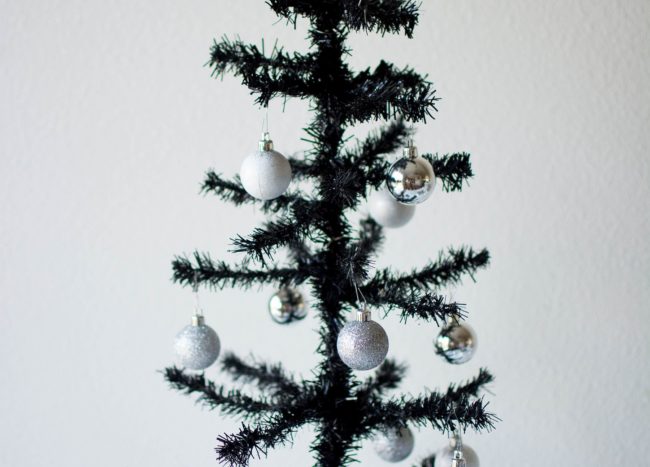 Black Is The New Festive Black Christmas Trees Steal The Spotlight   Minimal And Easy To Raft DIY Black Christmas Tree Idea 650x467 